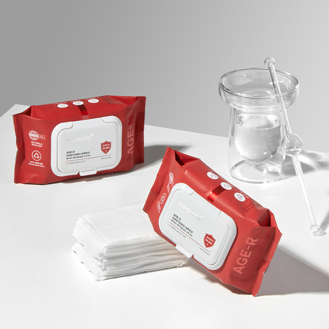 cleansing-wipes-q0 1_3_edcccbac-f889-4382-b5de-460e1895b4a1.png